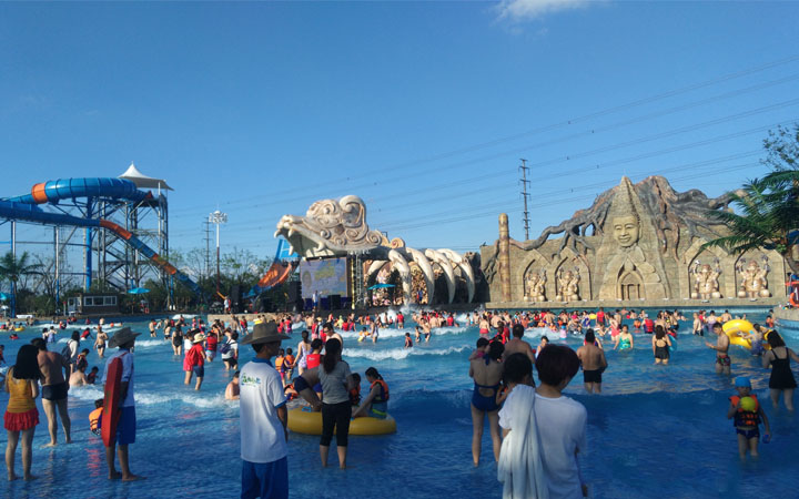 蘇州樂園森林水世界游樂區(qū)海浪池